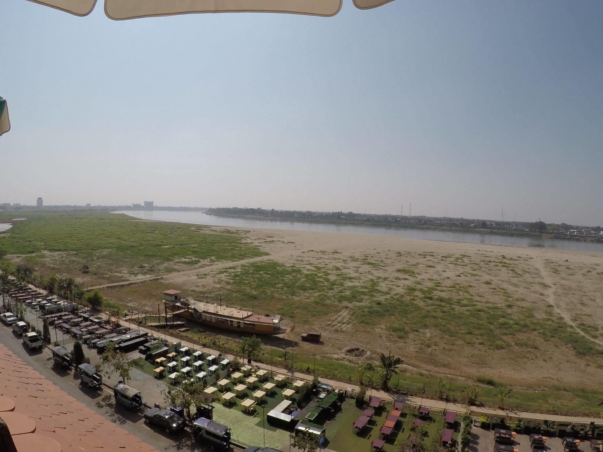 ויינטיאן Sengtawan Riverside Hotel מראה חיצוני תמונה