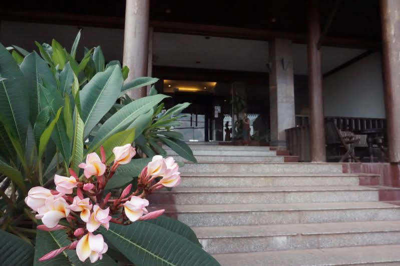 ויינטיאן Sengtawan Riverside Hotel מראה חיצוני תמונה